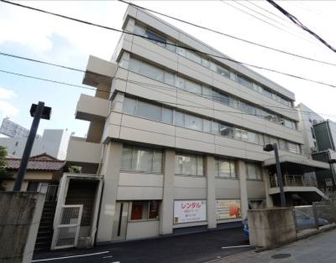 プライベートボックス　高輪泉岳寺 建物正面写真
