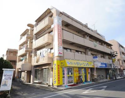 プライベートボックス　上石神井 トランクルーム正面