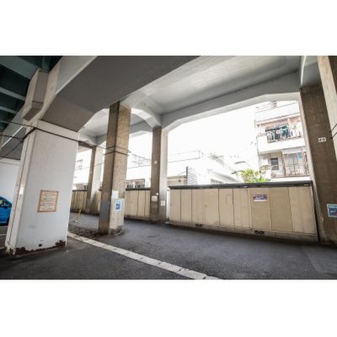 西亀有納戸