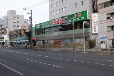 新交通ゆりかもめ東京国際クルーズターミナル アルファトランク南品川