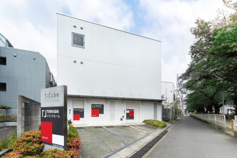 TERRADA バイクガレージ 都立大学 都立大学より徒歩約2分です。