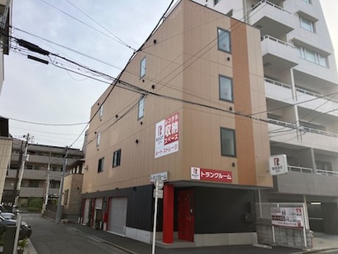 江東区冬木ルートストレージ 建物外観です。