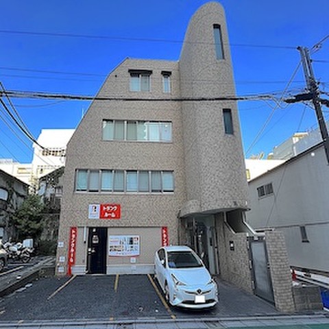 富久町ルートストレージ 建物外観です。
