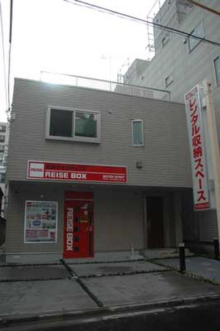 向島ルートストレージ 建物外観です。
