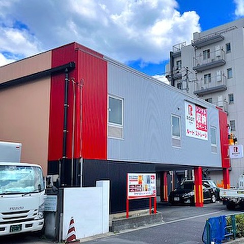 井荻ルート ストレージ 建物外観です。
