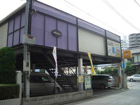 川口幸町ルート ストレージ 建物外観です。

