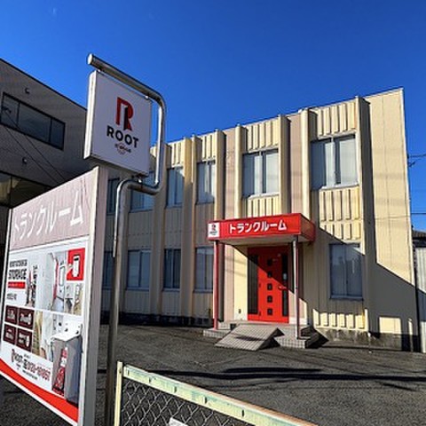 大宮区上小町ルートストレージ 建物外観です。
