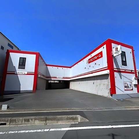 埼玉県庁南ルートストレージ 建物外観です。
