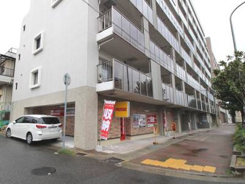 西灘駅南ライゼボックス 外観