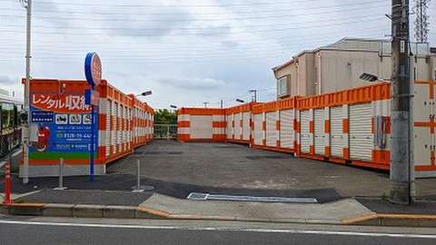 オレンジコンテナ調布深大寺東町 全室1階で出し入れ楽々
