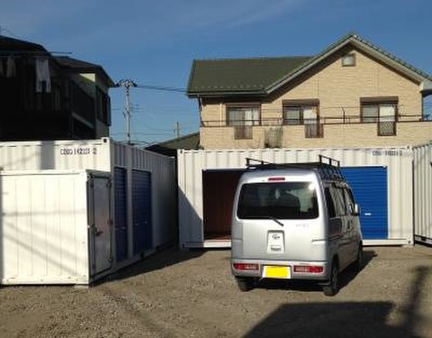 ヴェルボックス茅ケ崎矢畑店（第2）コンテナボックス 駐車スペースも十分ございます。