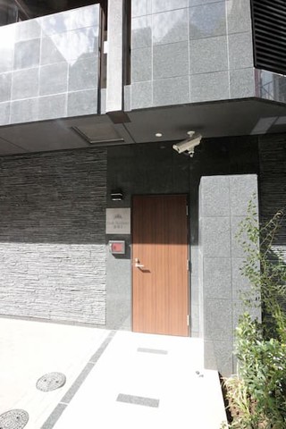 サブ・ステーション 池袋Ⅱ 高級感を醸す入口