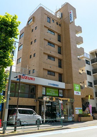 PiO 初台店 明るくきれいで安心なビル内トランクルームです