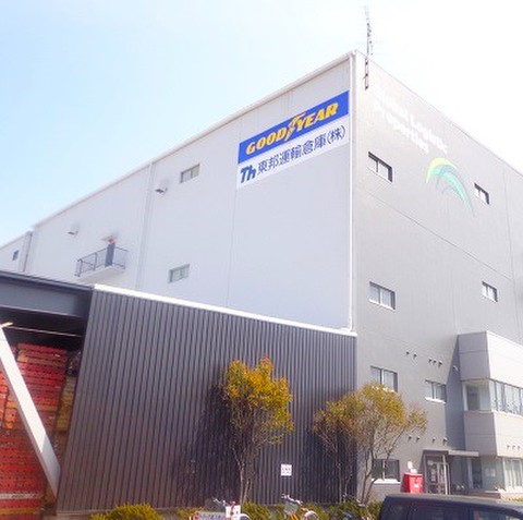 押入れ産業 仙台東邦店 約300坪の倉庫にて保管しております／