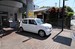 プラスルーム本千葉 白い軽自動車が止まっている場所に駐車して荷物の搬入をしてください