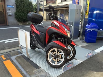 Osaka Metro千日前線小路シェローバイクパーク俊徳道駅前