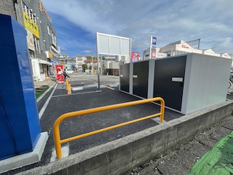 シロクマトランク　東海大学前 バイクガレージ 全体レイアウト