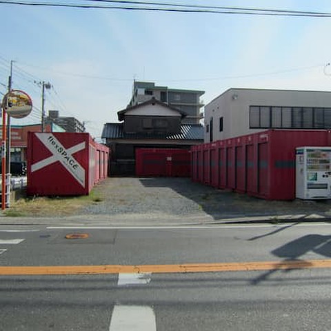 ピュアストレージ前原高田店 国道202号線　唐津街道沿い　高田交差点そば