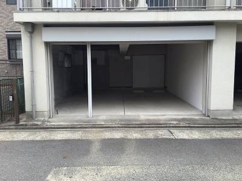 高畑1丁目ガレージ