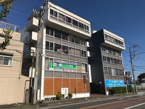 ココ・ソーコ柏尾町店 国道1号線から車でそのまま1Fエントランスにどうぞ