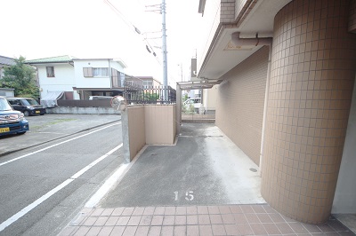 多摩地区バイクガレージ　暁町　ハイネス王子