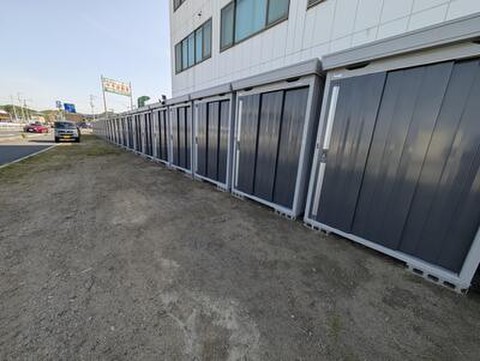松山市南吉田トランクルーム