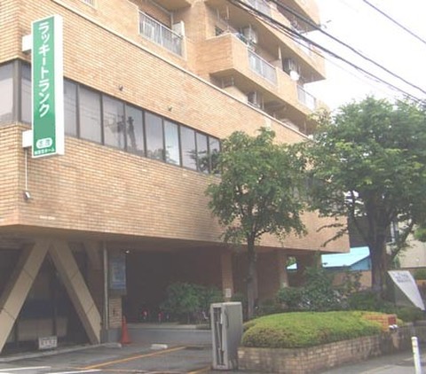 ラッキートランク・志茂 外観