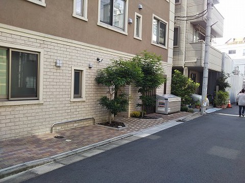 シンビオーシス本所バイク置場