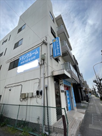 リビングストレージ神奈川区松本町 外観