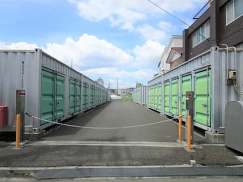 レンタル倉庫北仙台 車を横付けできるので荷物の出し入れがし易いです