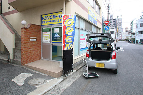 プラスルーム広島中広町店 目の前に駐車可