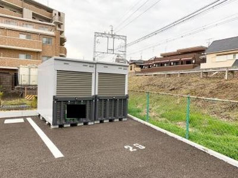 イナバボックス シェローバイクパーク長岡天神駅南 外観