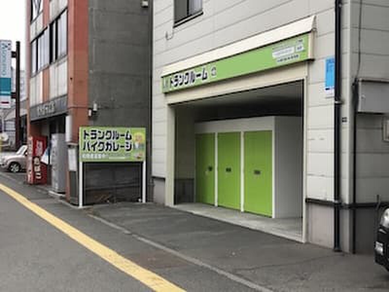 ストレージプラス シロクマトランク 豊平36号線店 外観