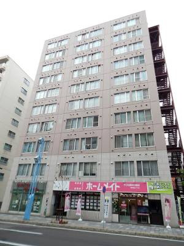 ストレージプラス シロクマトランク 中の島店 外観