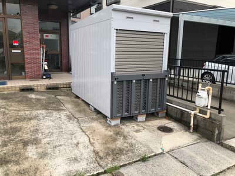 イナバボックス 名古屋市北区楠バイクガレージ 外観