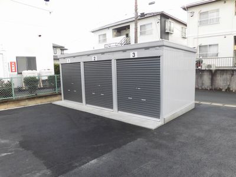 収納ピット 雄踏レンタルボックス 外観