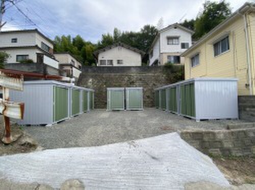 収納ピット 松山市山越レンタルボックス 外観